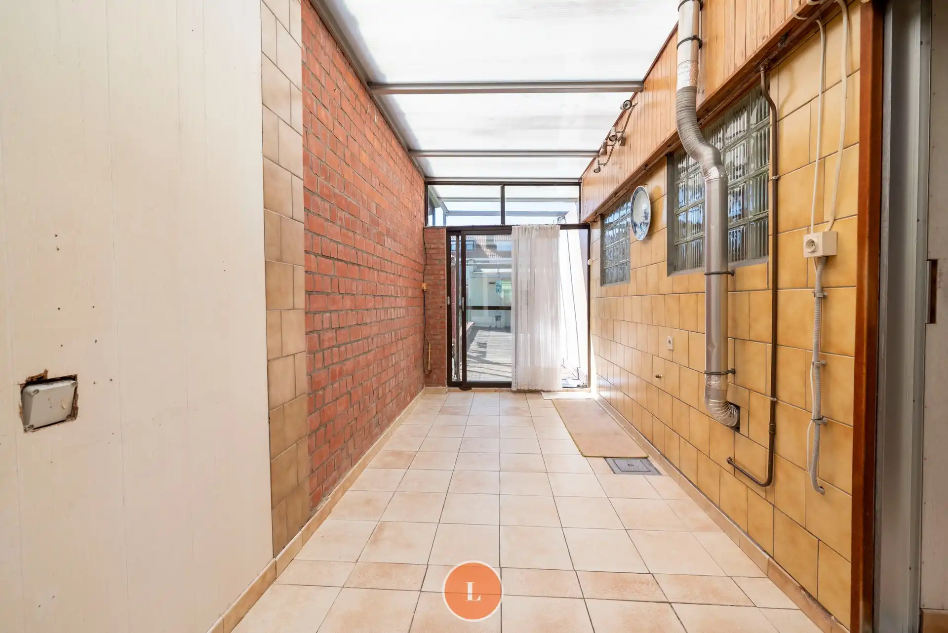 Te renoveren woning met 2 slaapkamers op Ons Dorp foto 8
