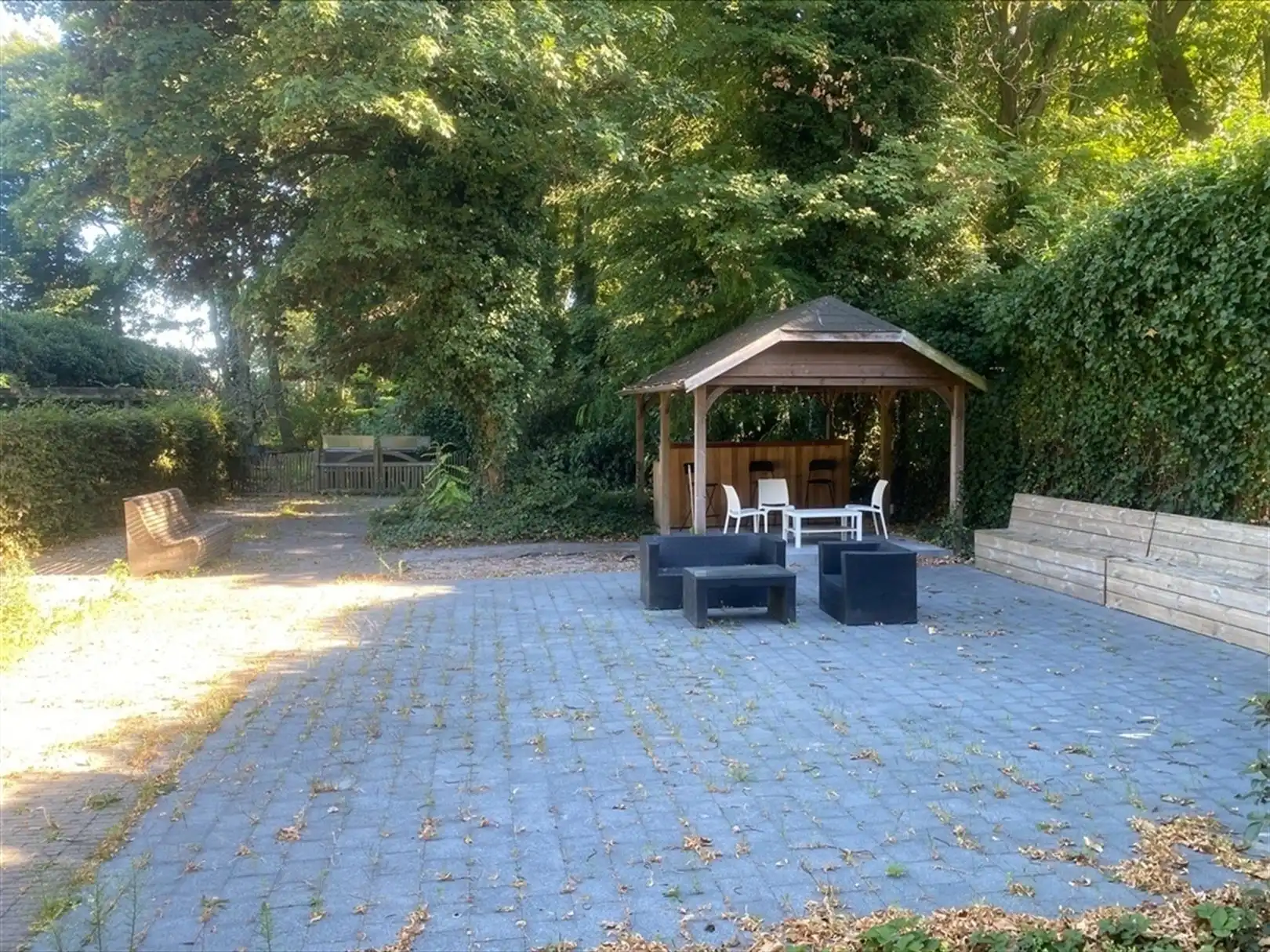 Full service kantoren in kasteel op toplocatie in Lochristi foto 11