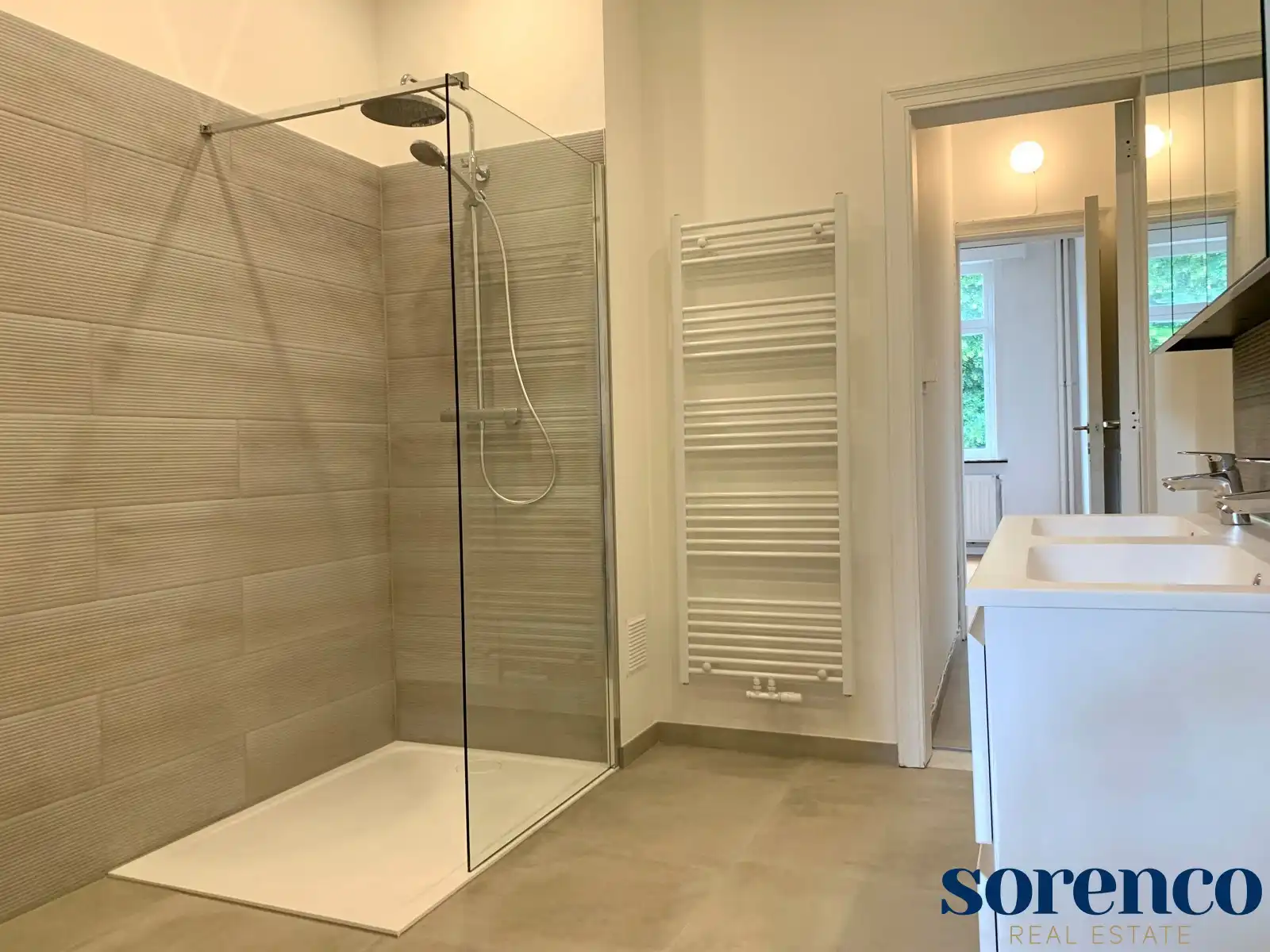 ALBERTPARK - Een prachtig en ruim 2 slaapkamer appartement van circa 200m² in een historisch herenhuis  foto 10