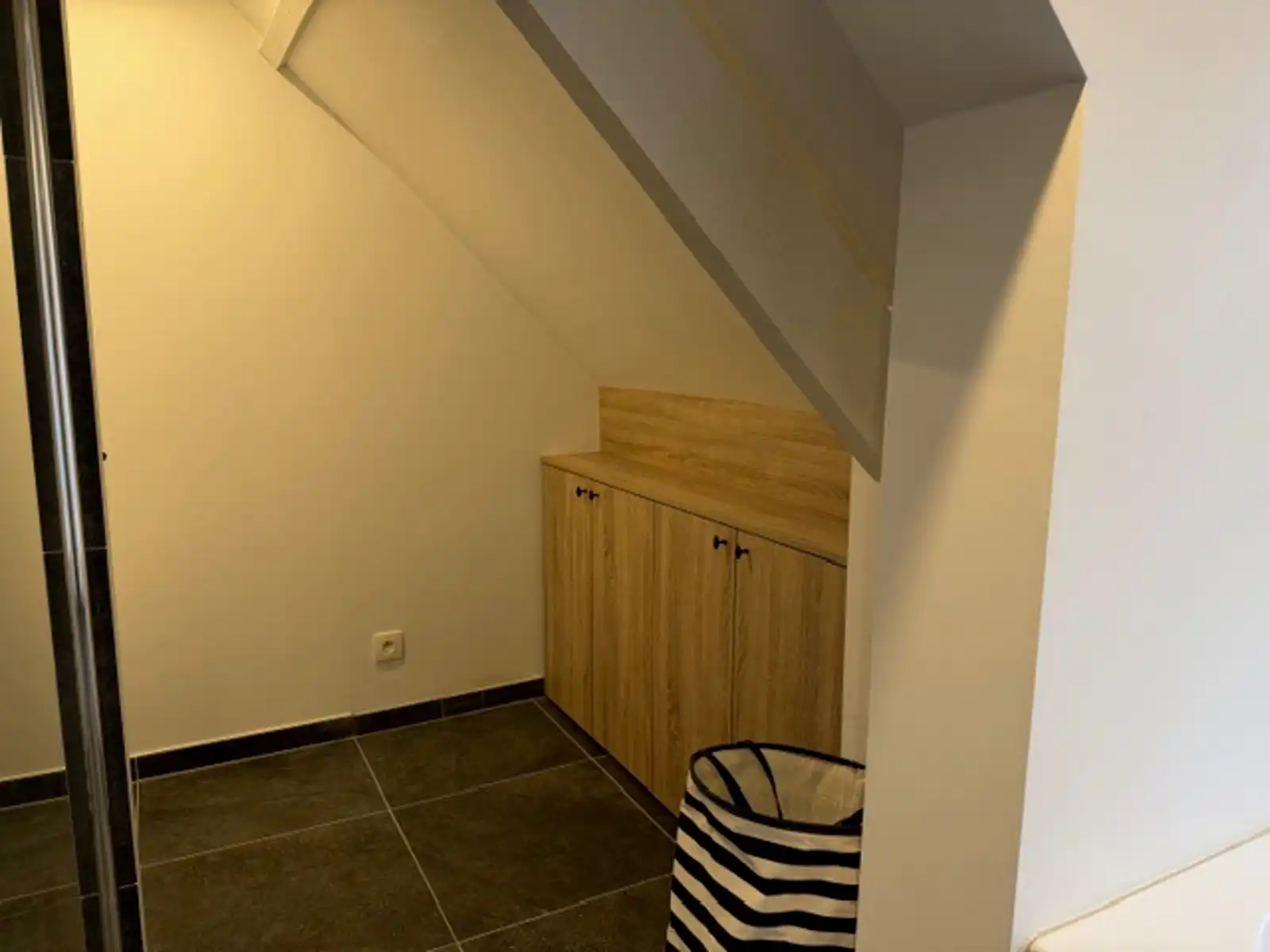 Totaal gerenoveerde en energiezuinige woning met tuin. foto 19