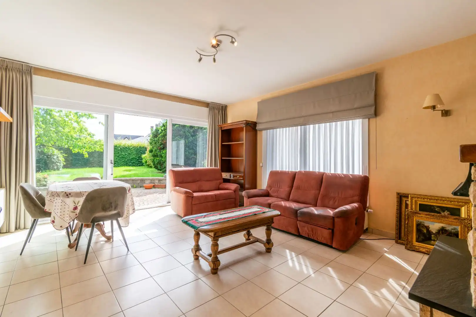 RUSTIG GELEGEN WONING MET 4 SLP, GARAGE & ZUID-TUIN ! foto 12