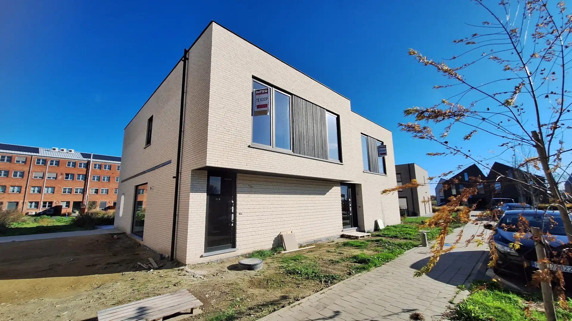 Huis te koop foto {{pictureIndex}}