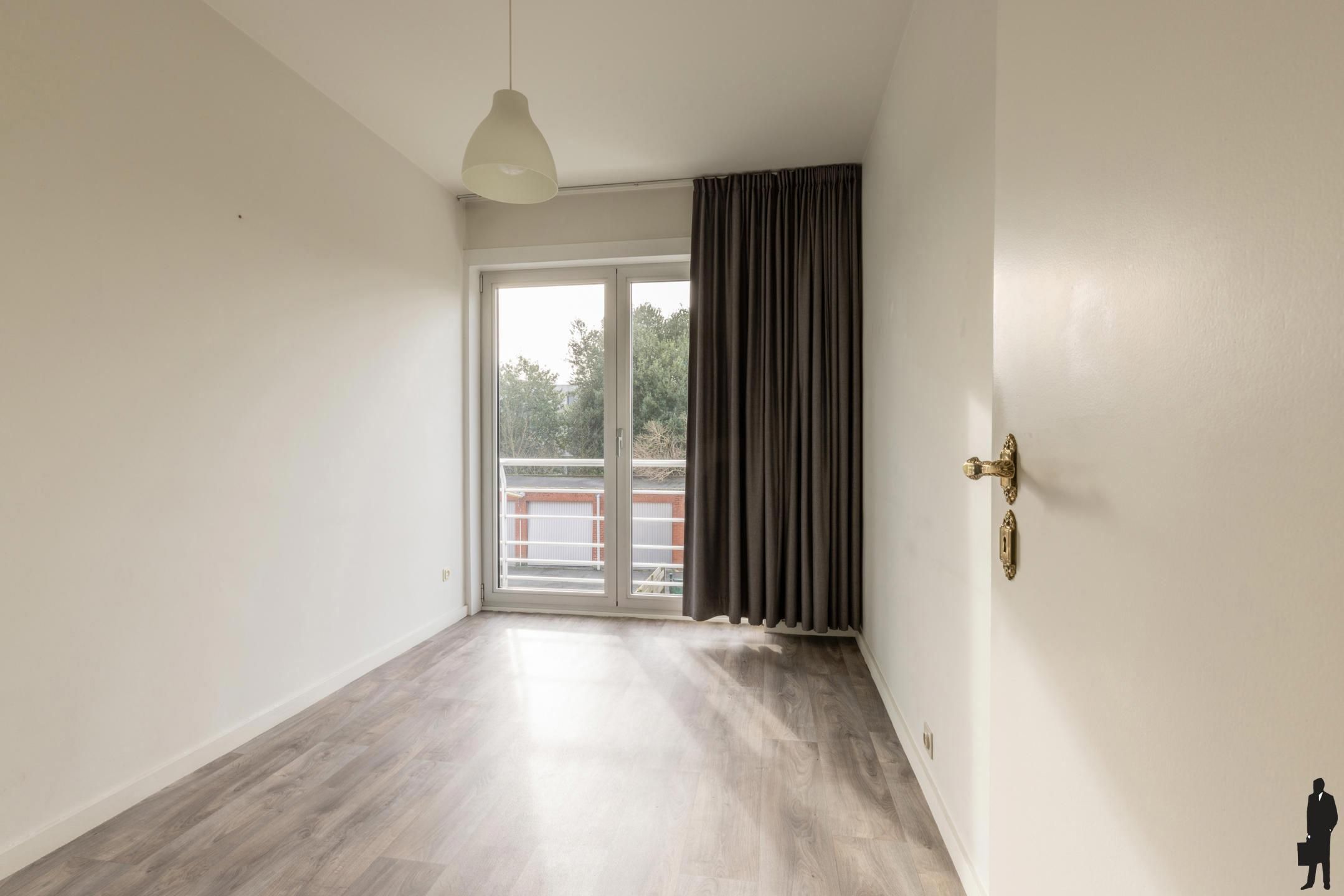 Zeer goed onderhouden appartement met 2 slaapkamers foto 14