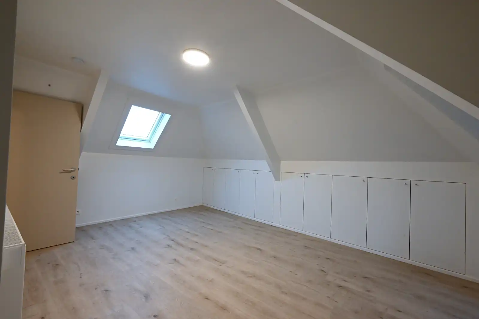 Prachtig afgewerkte woning met 3 slaapkamers in het centrum van Ardooie foto 12