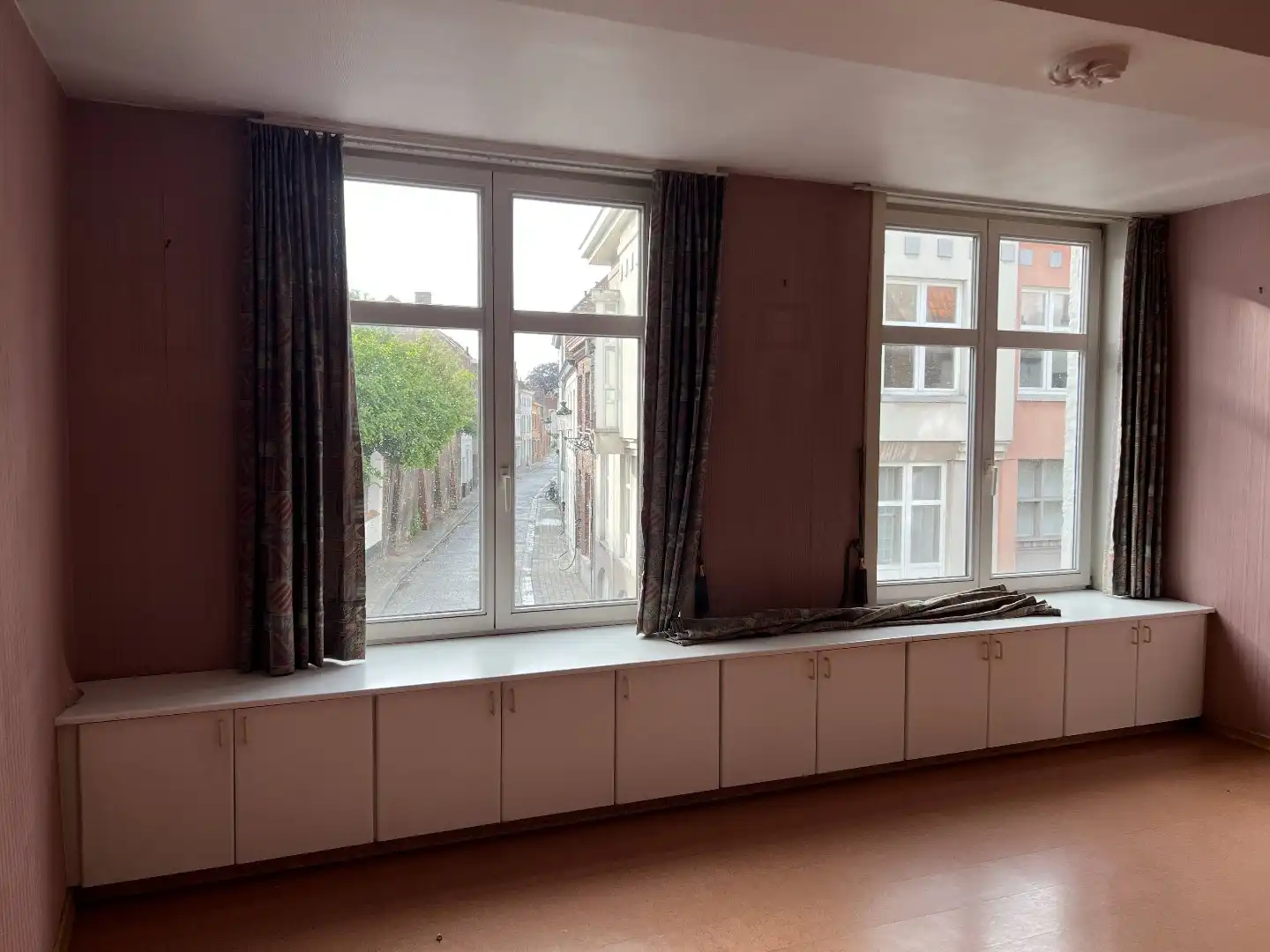 Karaktervolle stadswoning met uitzonderlijk potentieel op topligging in historisch Brugge foto 18