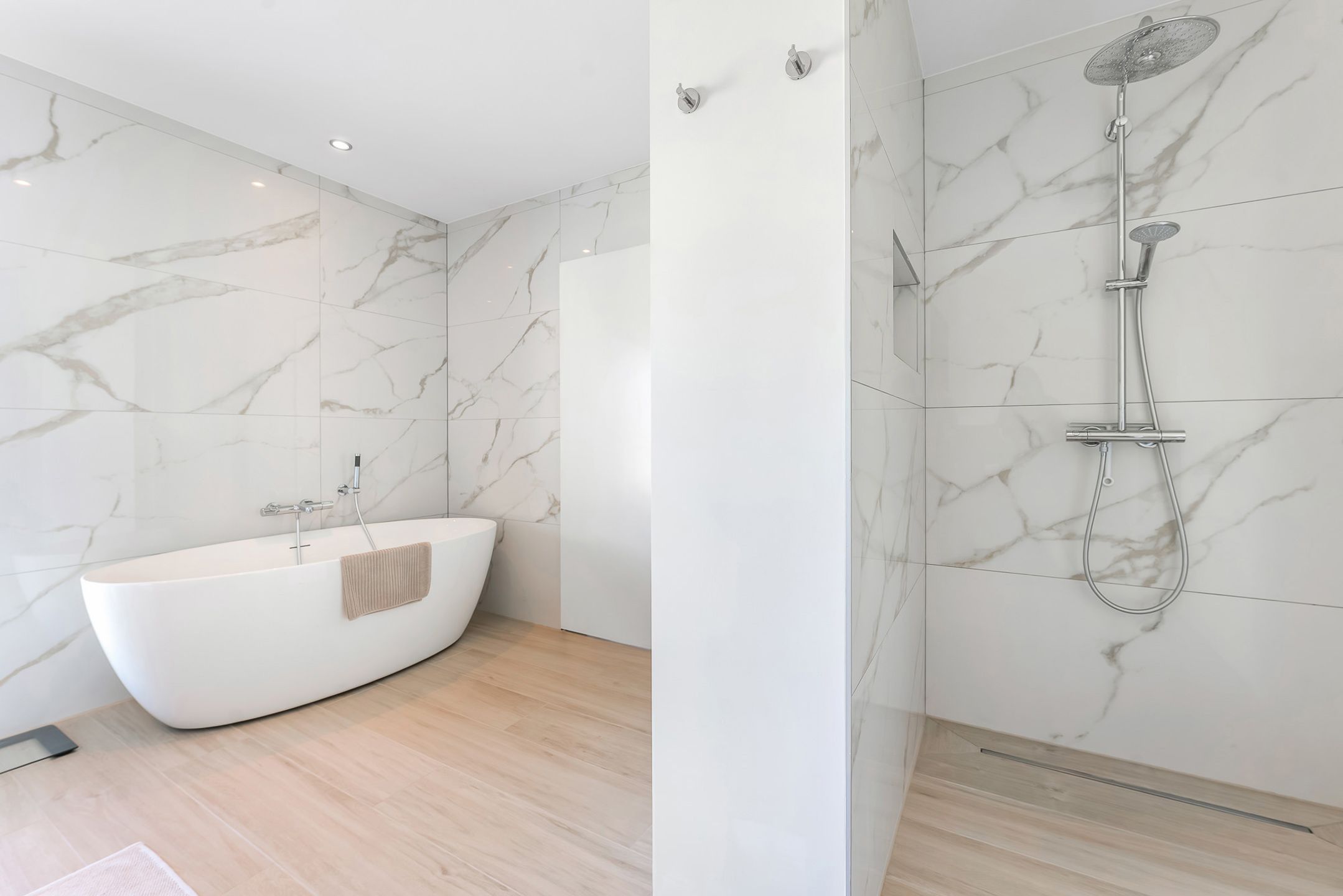 Moderne villa op royaal perceel van 11a19ca foto 24