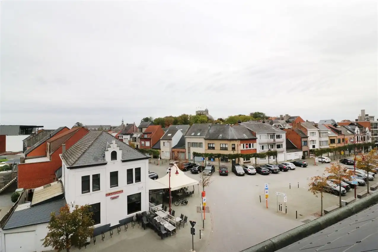 Opbrengsteigendom (handel & 4 app) op toplocatie foto 59