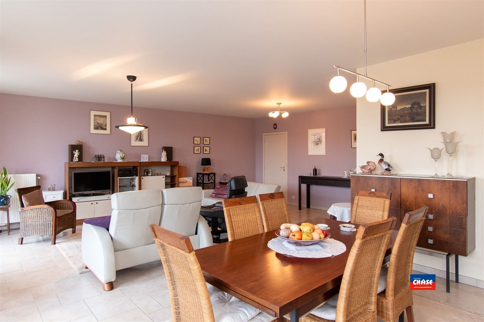 Zeer ruim appartement met 2 grote slaapkamers, mooi terras en ondergrondse autostaanplaats foto 5