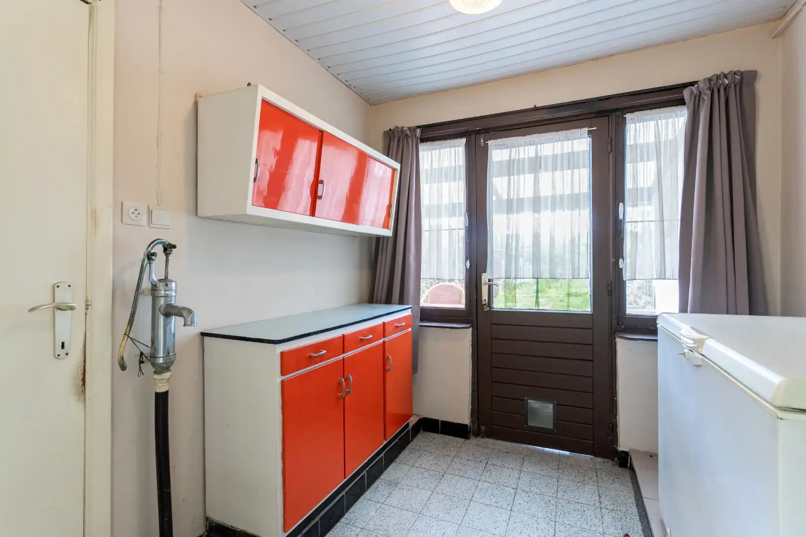 Te renoveren woning met 3 slpk te Buizingen foto 7