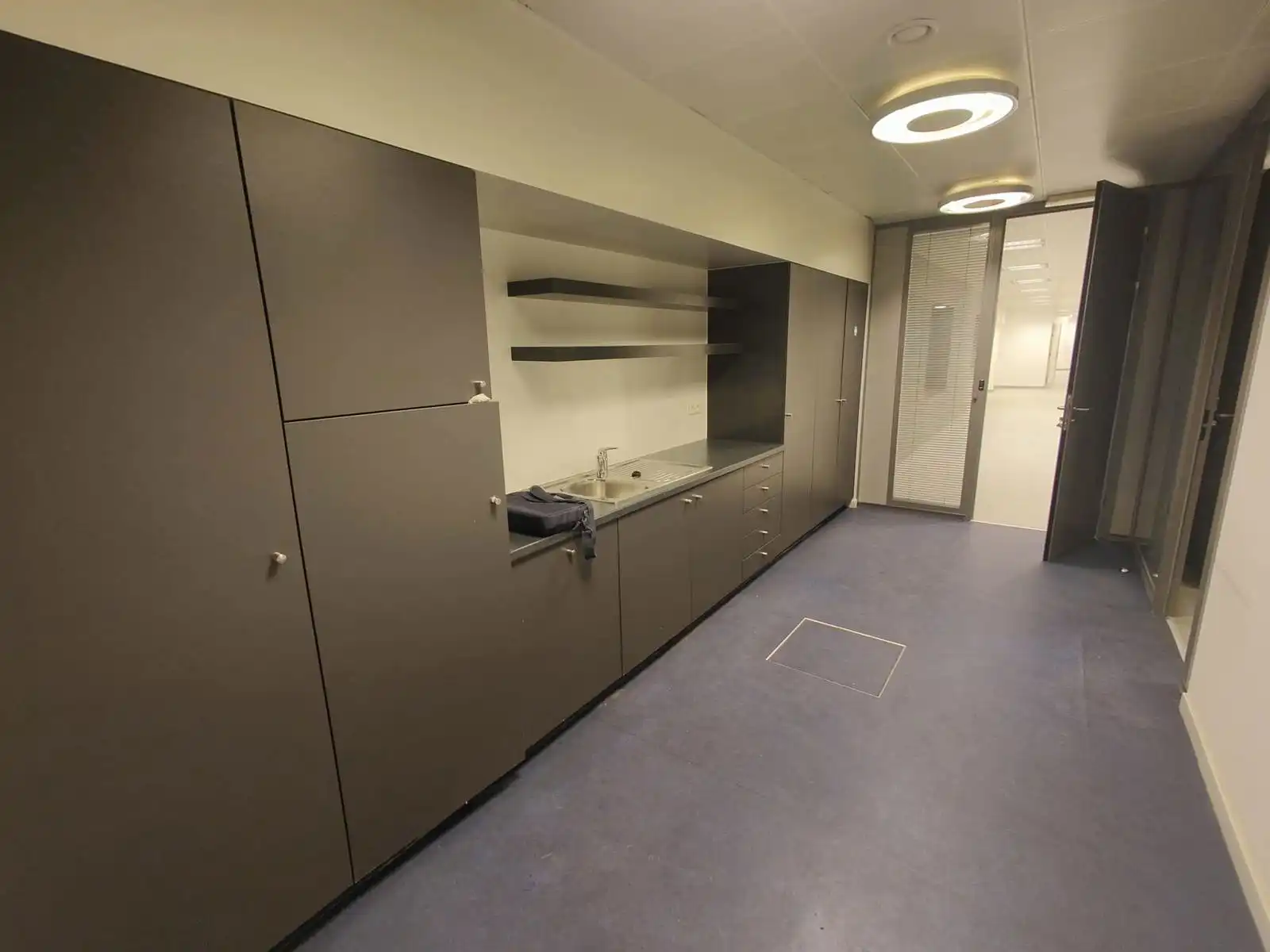 280 m² handels- of kantoorruimte in hartje Dendermonde foto 5