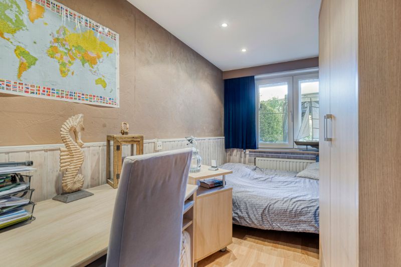 Verzorgd instapklaar twee slaapkamer gelijkvloersappartement met tuin en doorgang langs achteraan foto 16