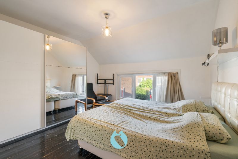 Woning met handels- of praktijkruimte foto 10
