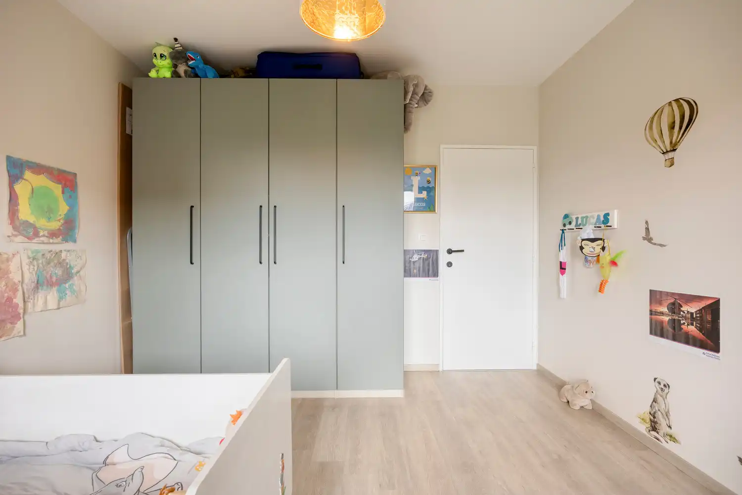 Lichtrijk en ruim 3 slaapkamer appartement met garage! foto 16