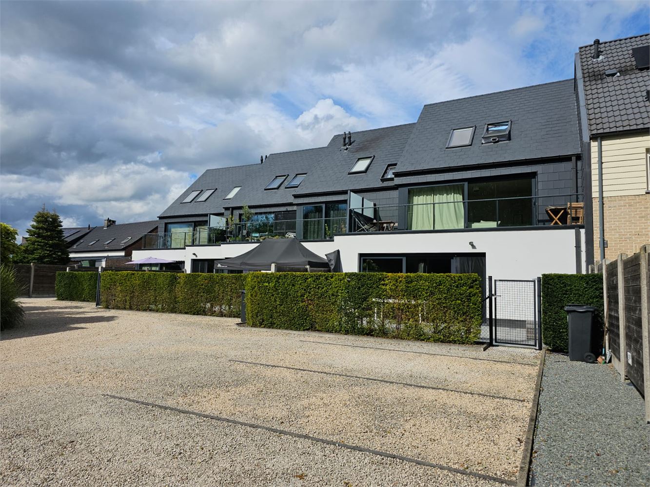 Duplex appartement met 3 slpks, terras (12,63m²) en 3 parkeerplaatsen (Moerbeke) foto 6