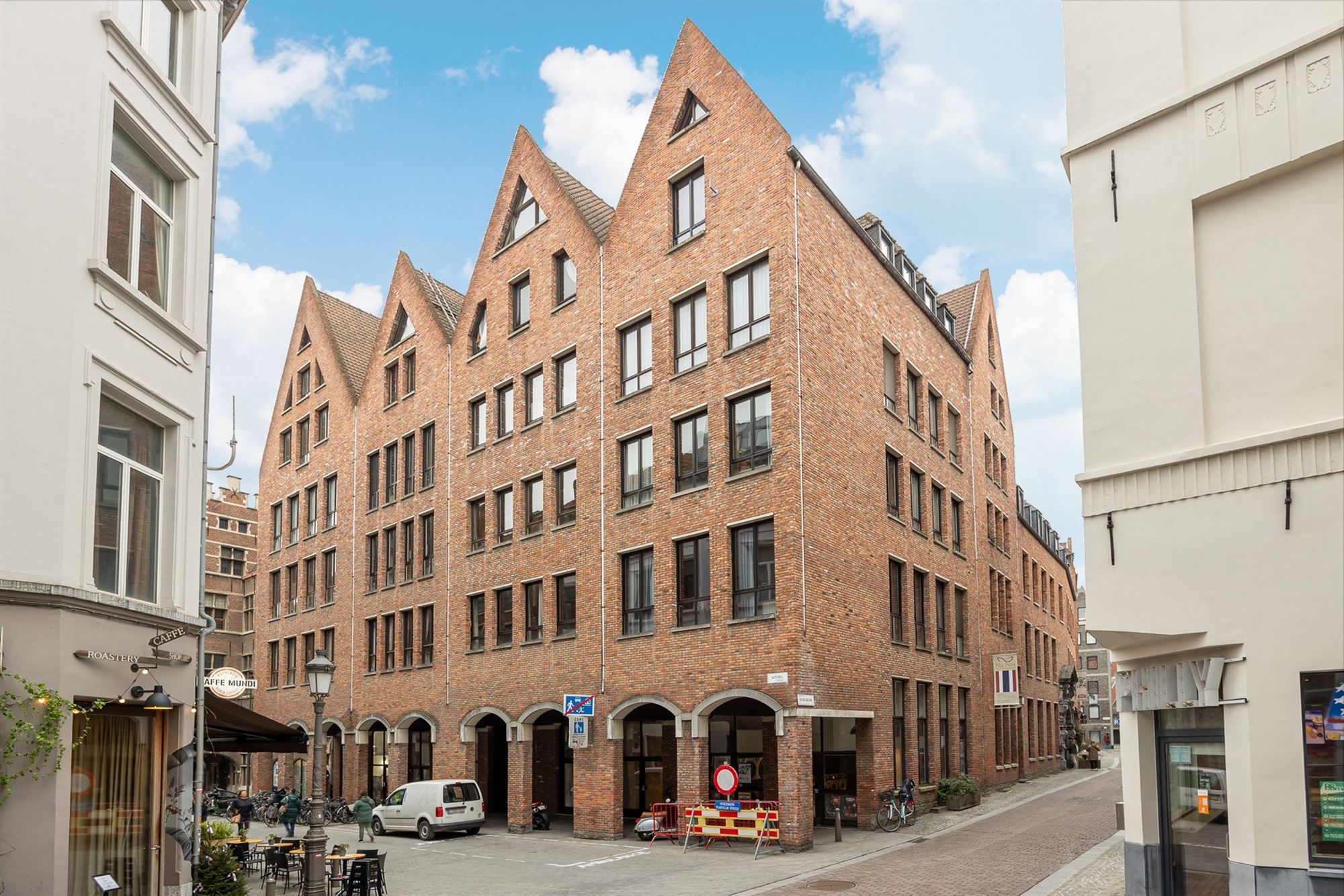 Triplex app met 2-3 slpks in historisch centrum Antwerpen foto 17