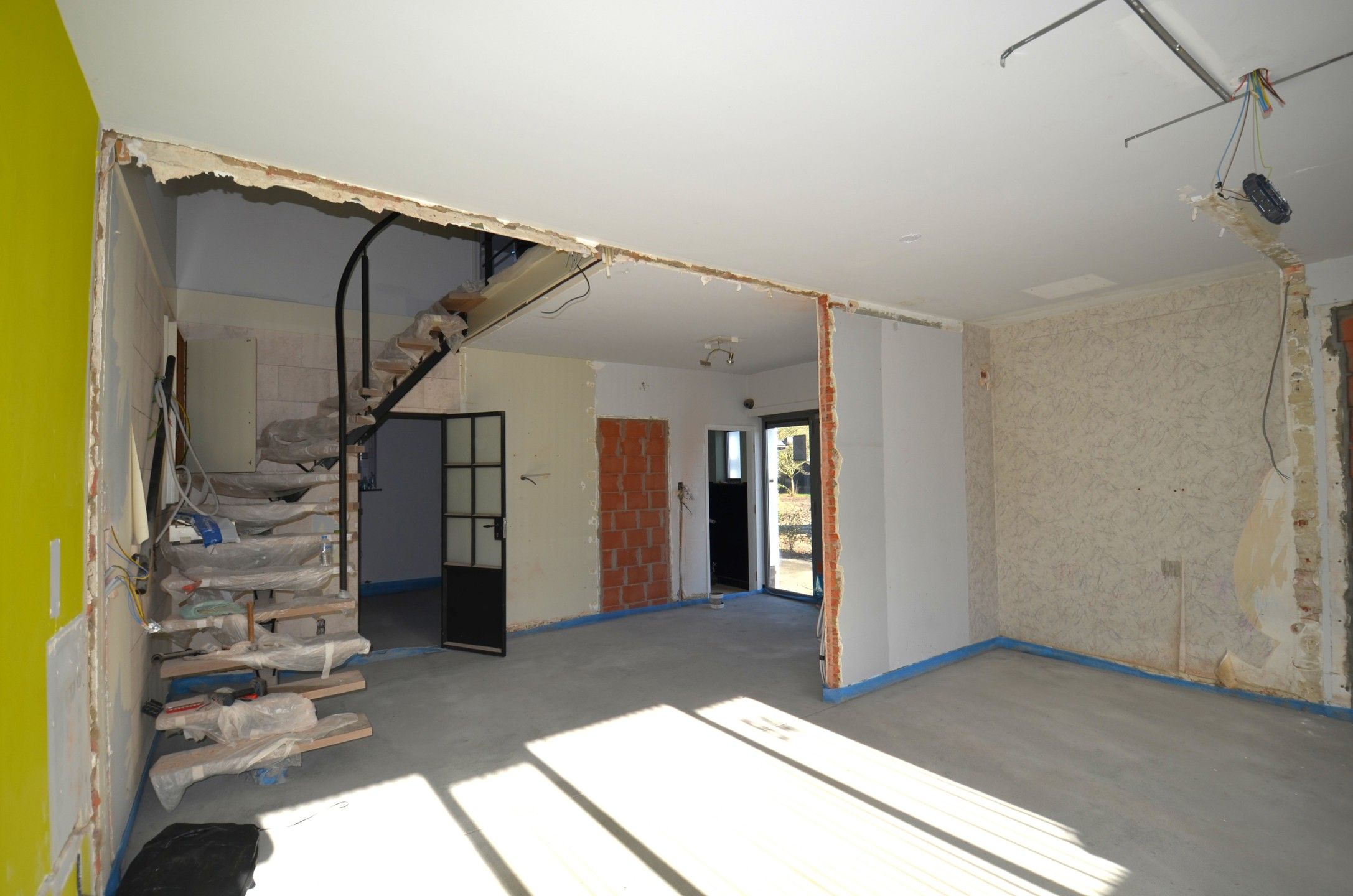 Af te werken woning met 2 slaapkamers foto 8