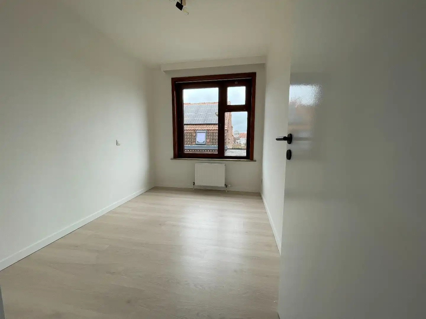 2 slk appartement met autostaanplaats in het centrum van Kuurne te huur.  foto 4