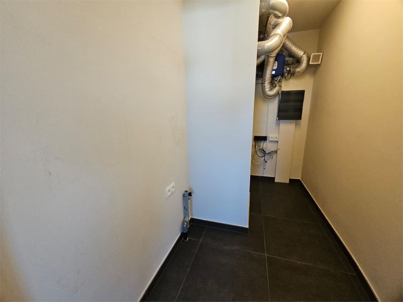 Duplex appartement met 3 slpks, terras (12,63m²) en 3 parkeerplaatsen (Moerbeke) foto 19