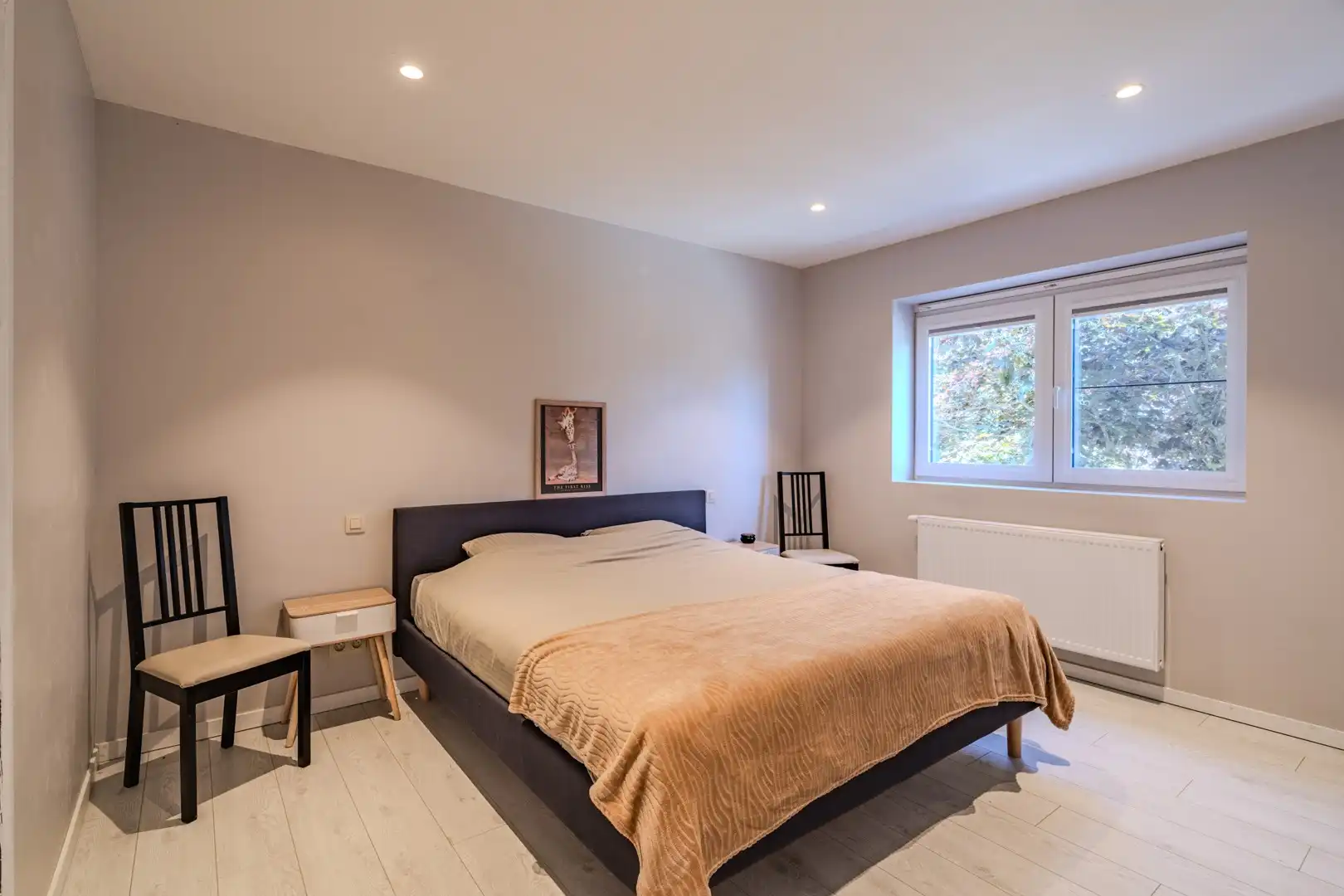 Instapklare ruime woning met 4 slaapkamers en zonnige tuin foto 8