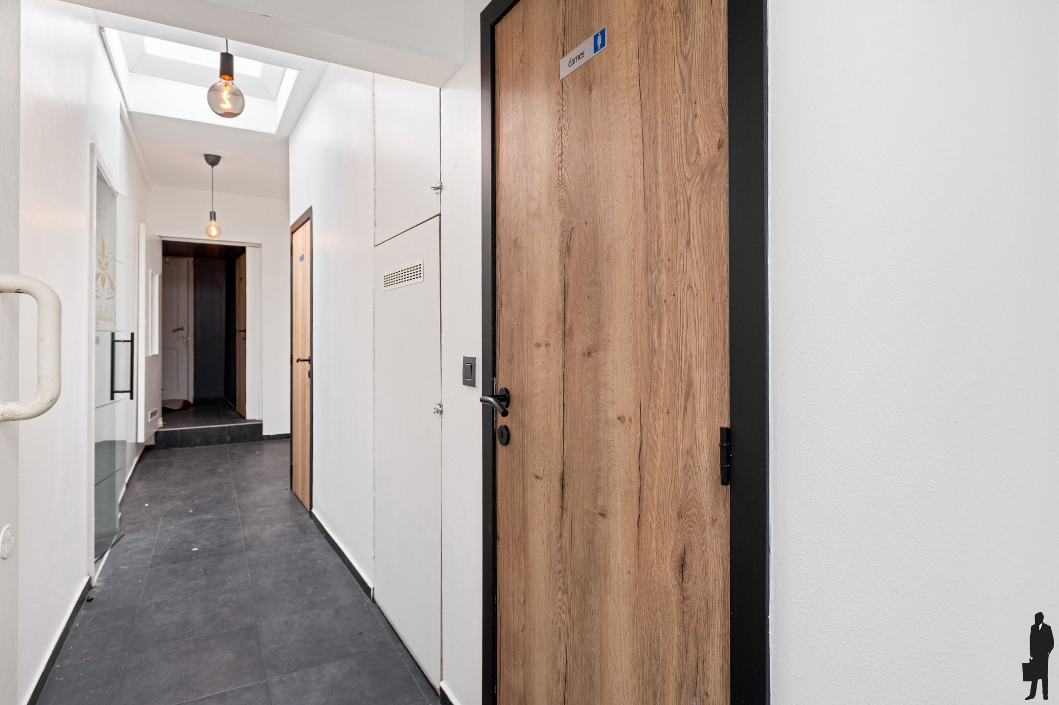 Handelshuis met zichtbaarheid, ruimte en mogelijkheden!  foto 6