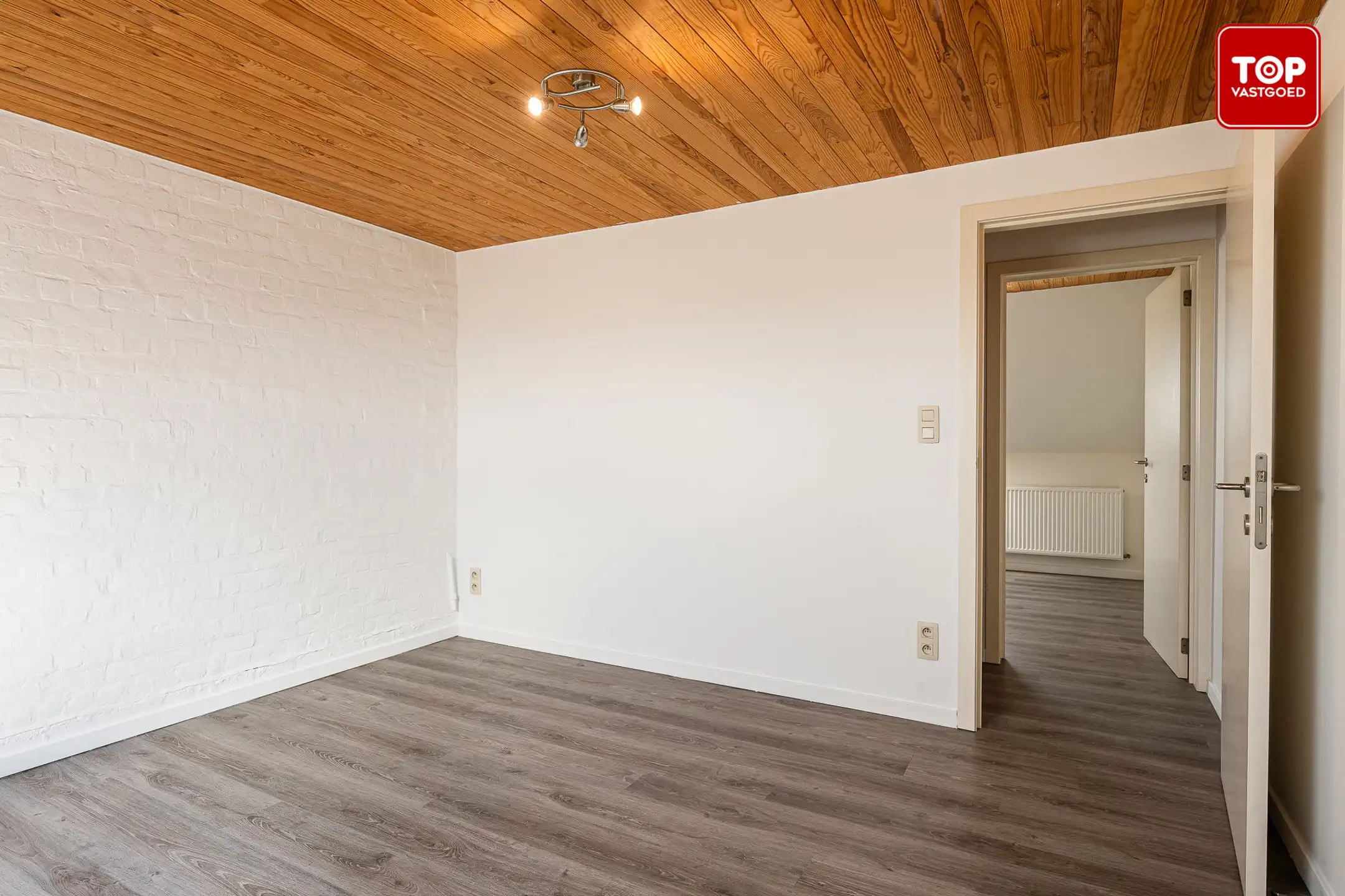 Instapklare woning met 3 slaapkamers en open zicht op de velden foto 15