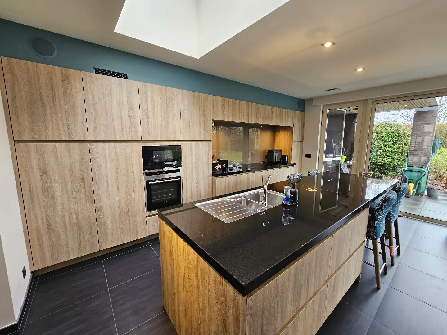 Prachtige, instapklare woning met 6 slaapkamers en ruime tuin. foto 11