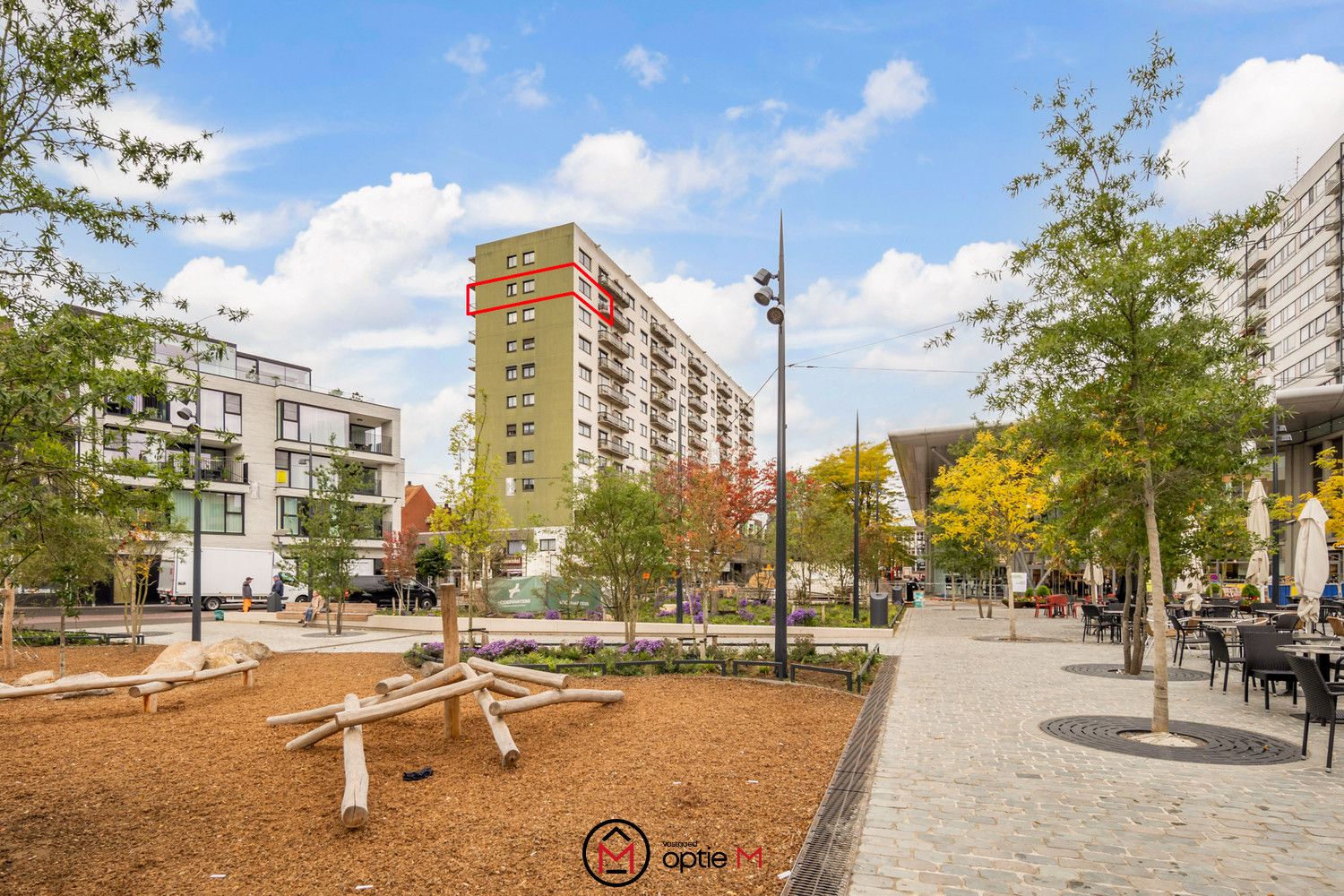 Hoofdfoto van de publicatie: APPARTEMENT MET PANORAMISCH ZICHT EN TERRAS IN HARTJE GENK