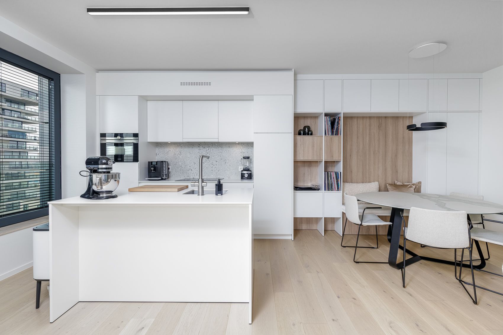 Stijlvol hoekappartement met zeezicht te koop in Oostende foto 6