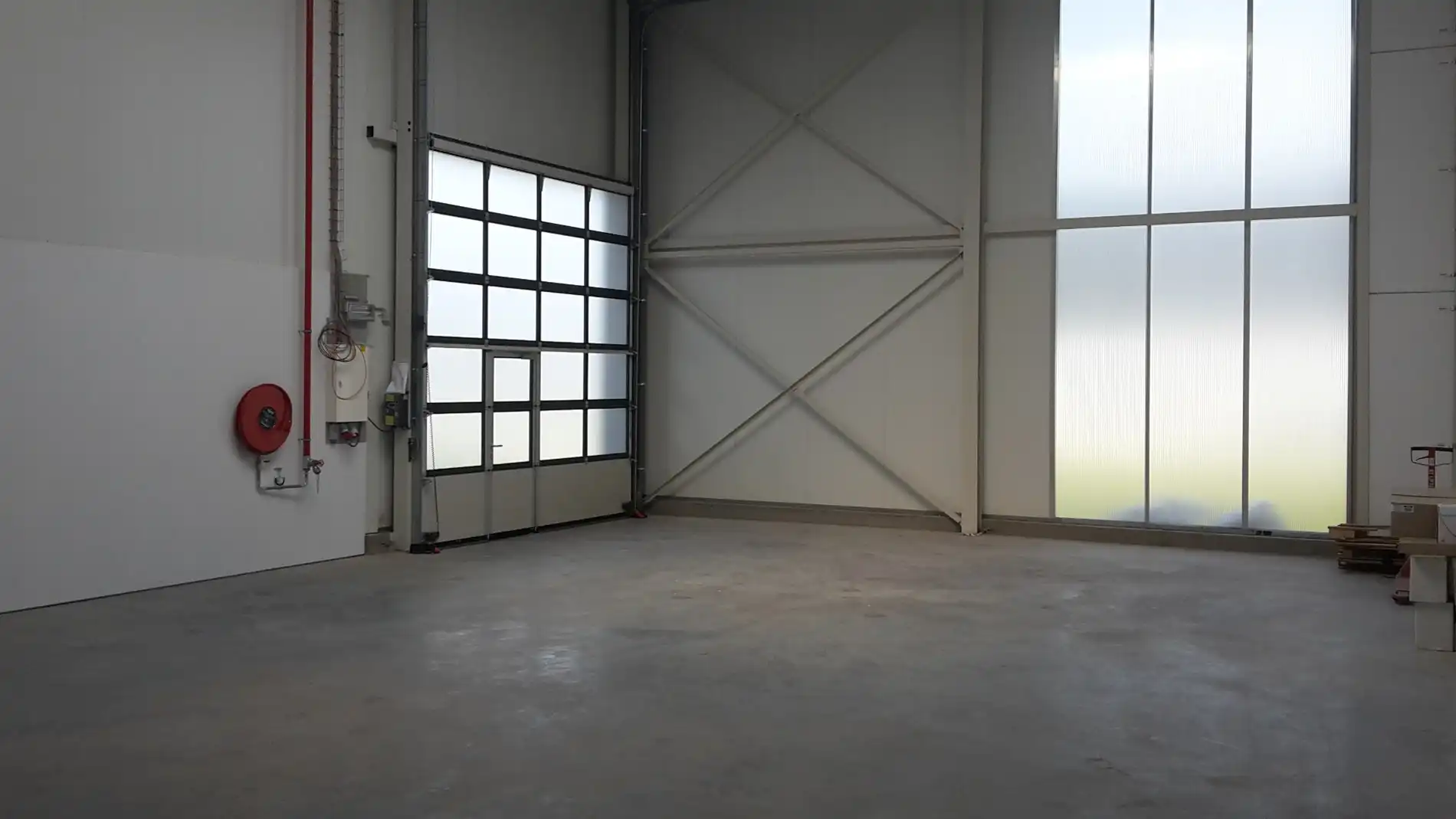 Loodsen met bureel te koop foto 4