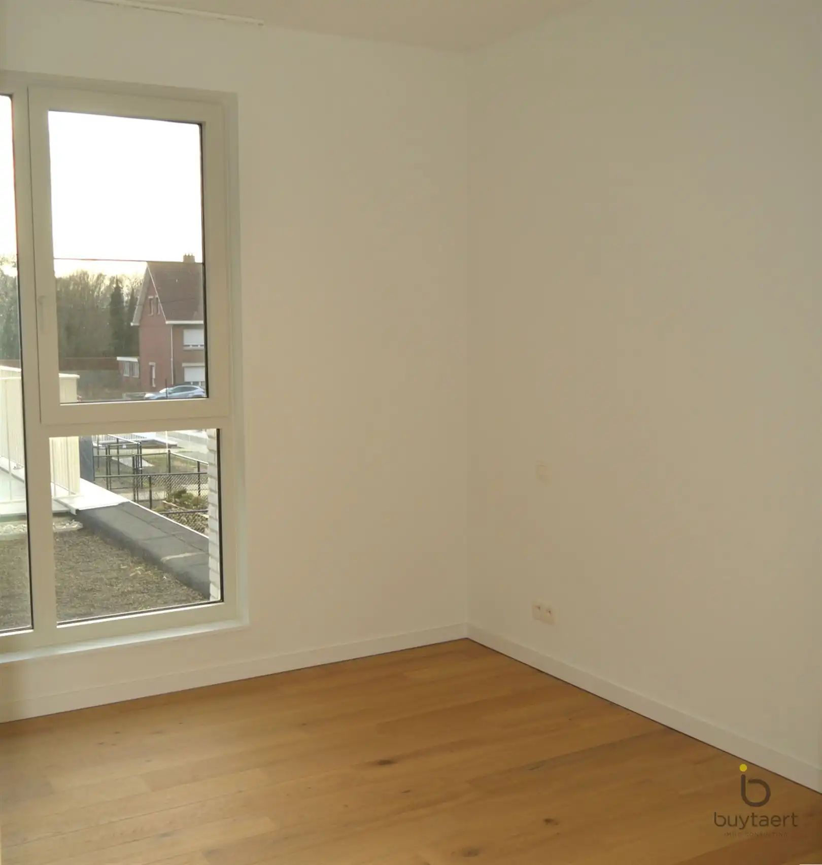 Nieuwbouw appartement met ruim terras en parking te Zoersel. foto 6