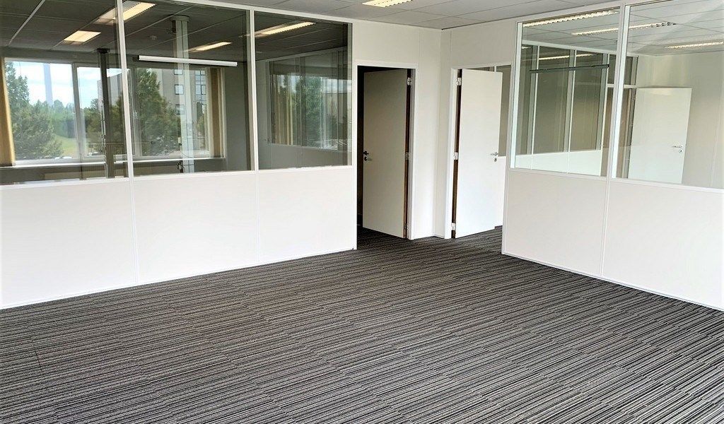 Instapklaar kantoor te huur in Brandstraat, Lokeren foto 7