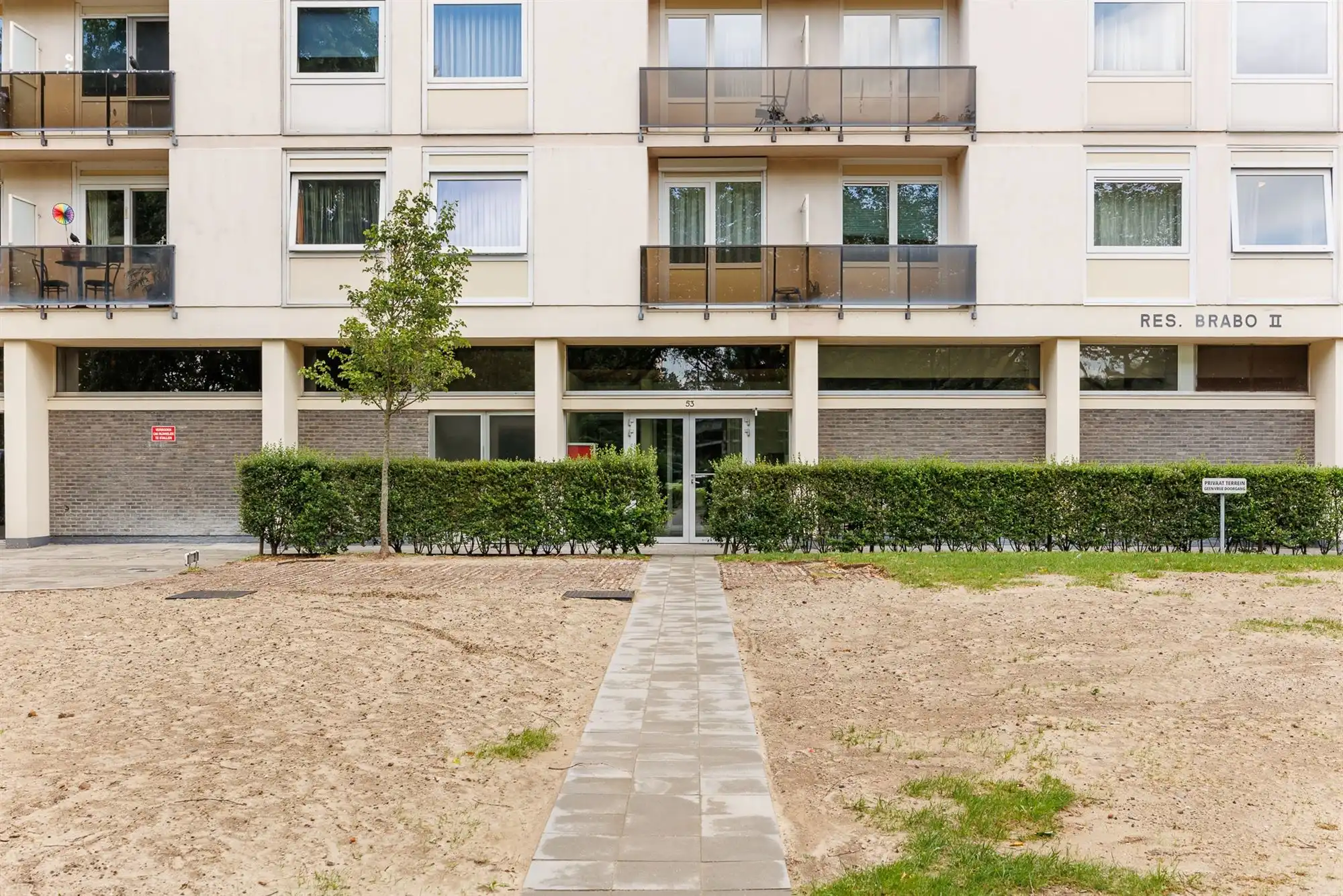 Instapklaar appartement met 2 terrassen en 2 slaapkamers foto 27