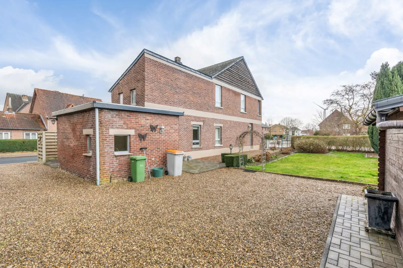 Charmante gezinswoning op een perceel van 5a58ca te Lanklaar, een deelgemeente van Dilsen-Stokkem.  foto 4