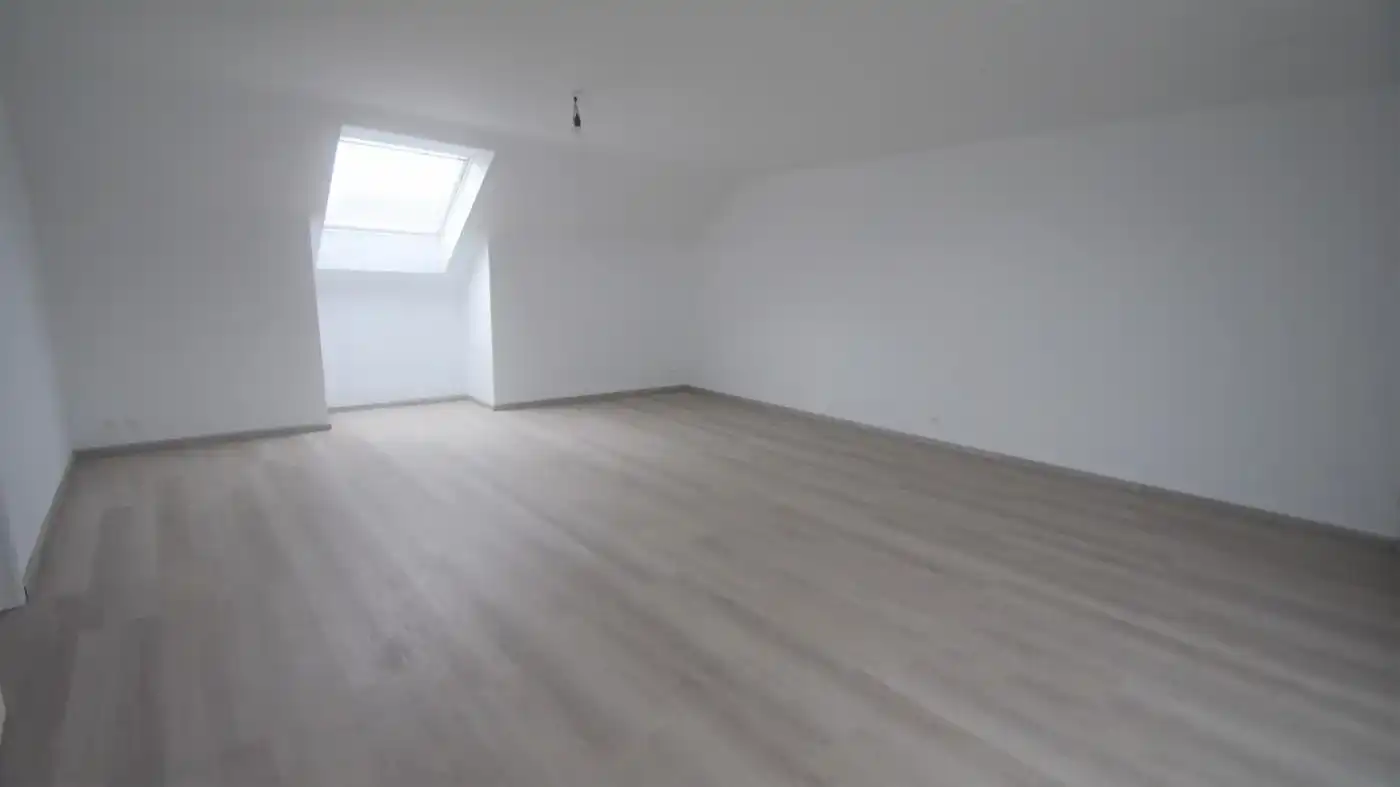 Zeer recente woning met 3 ruime slpks, tuin en terras foto 12