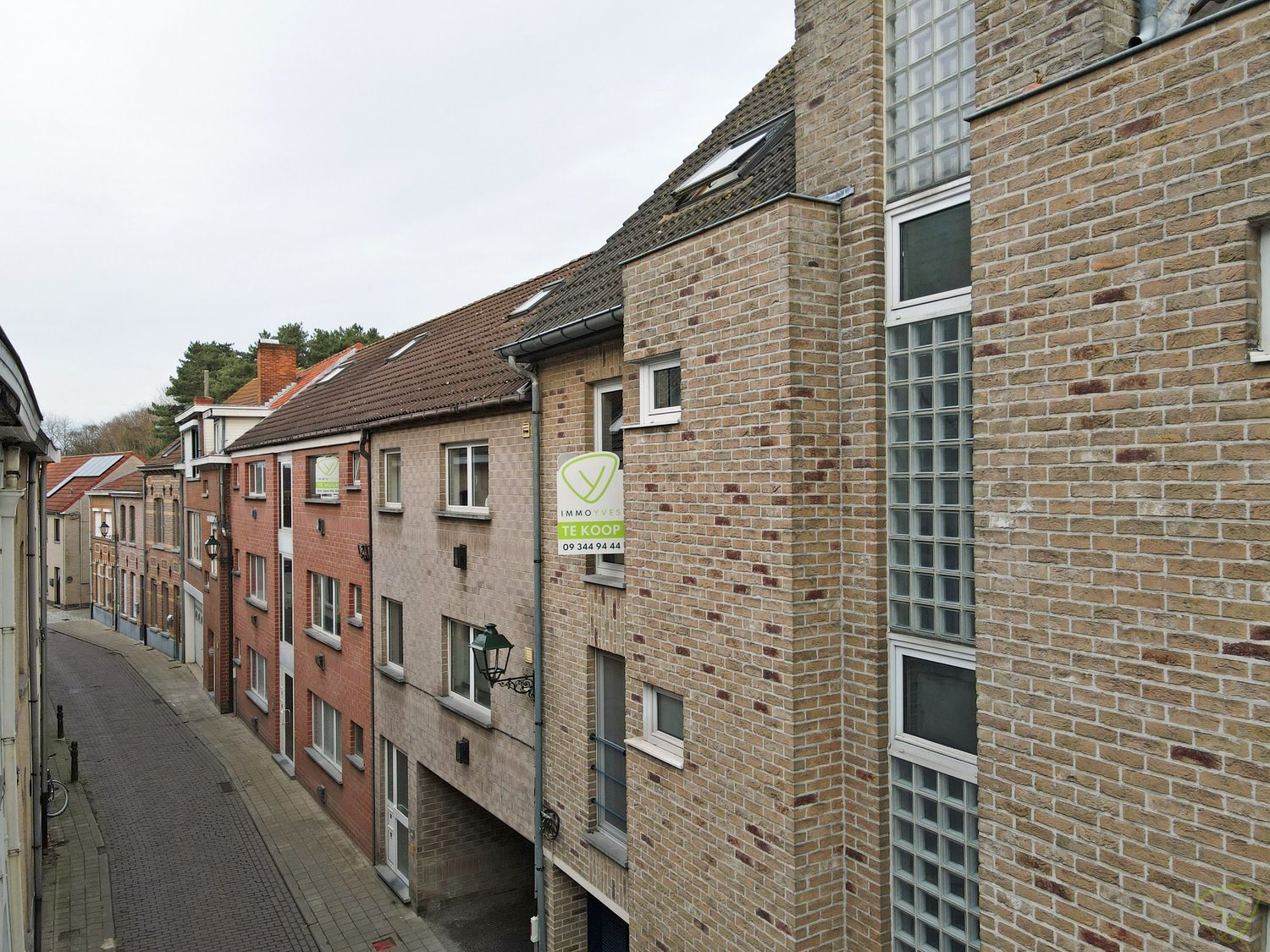 Instapklaar éénslaapkamerappartement met sterk investeringspotentieel in Eeklo foto 13