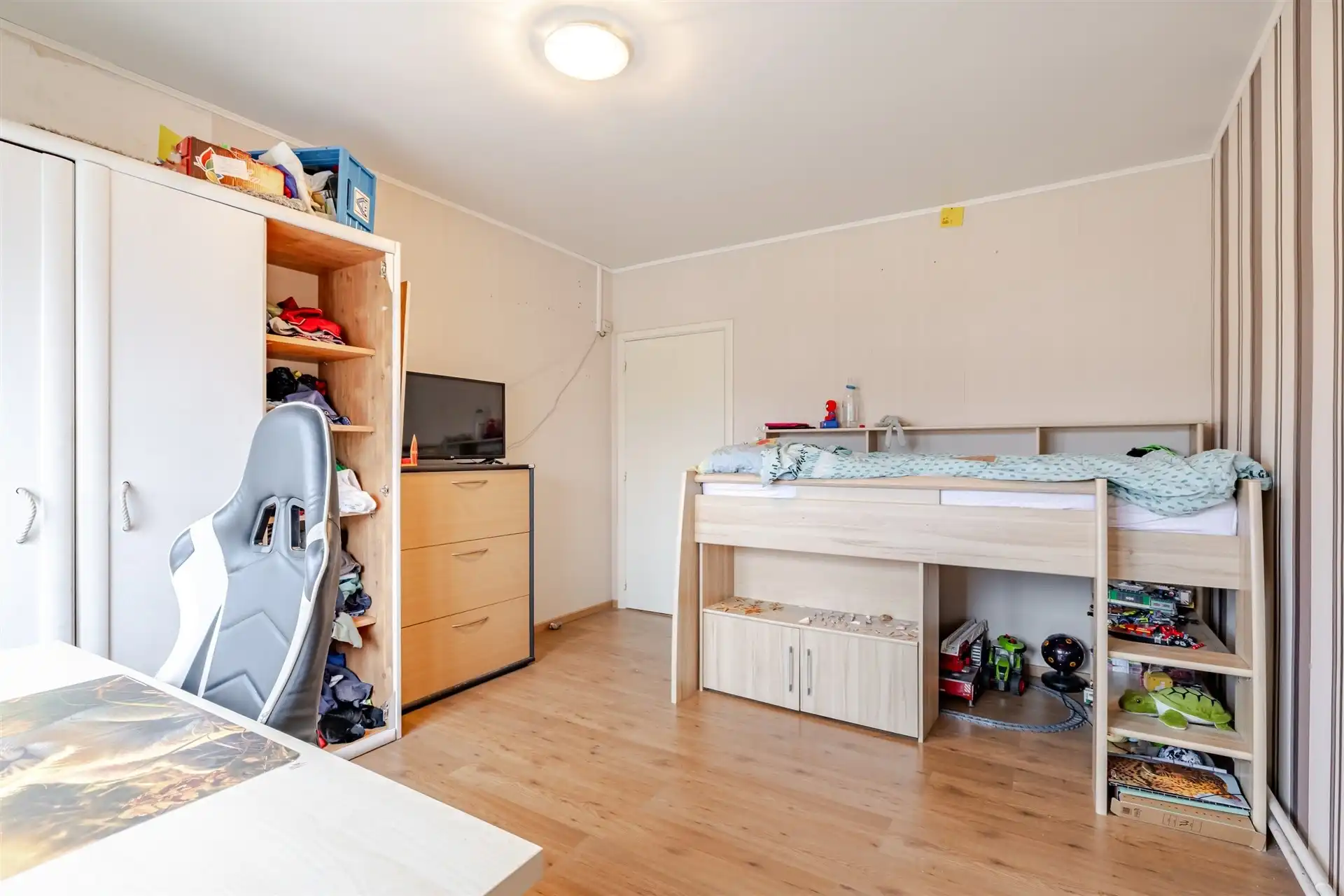 Op te frissen woning met supertoffe tuin, nabij het centrum! foto 15