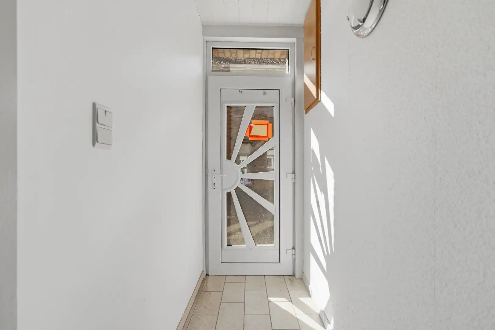 Zeer ruime gezinswoning met 4 slpks (+ 2 doorloopkamers op zolder), garage en tuin foto 5