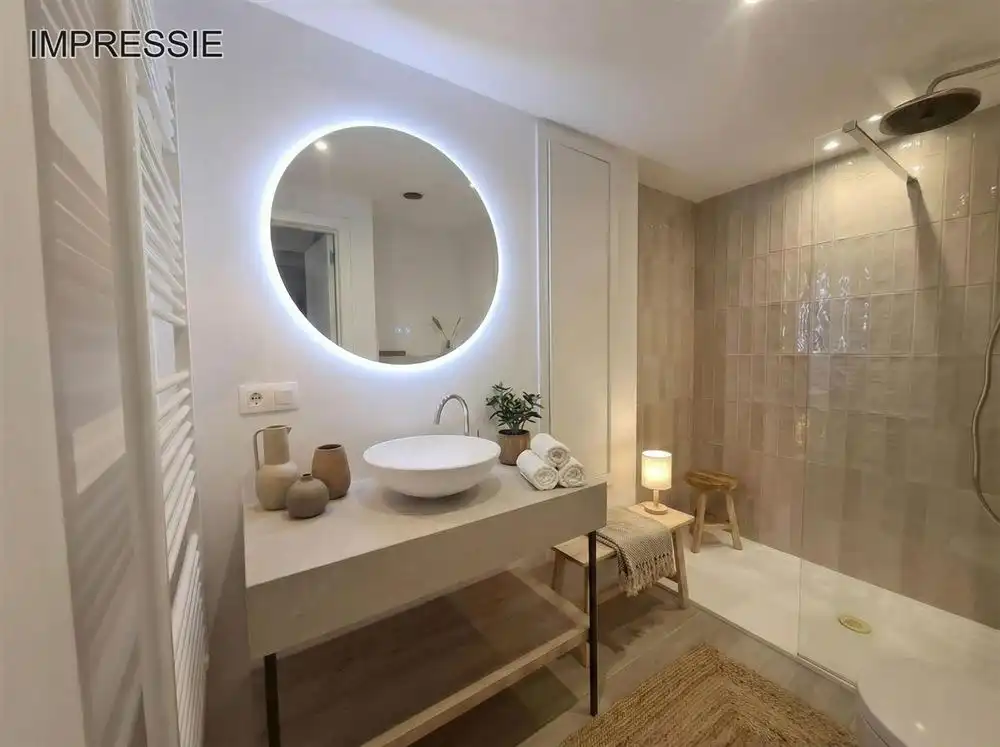  REEDS 92% VAN HET PROJECT VERHUURD! foto 3