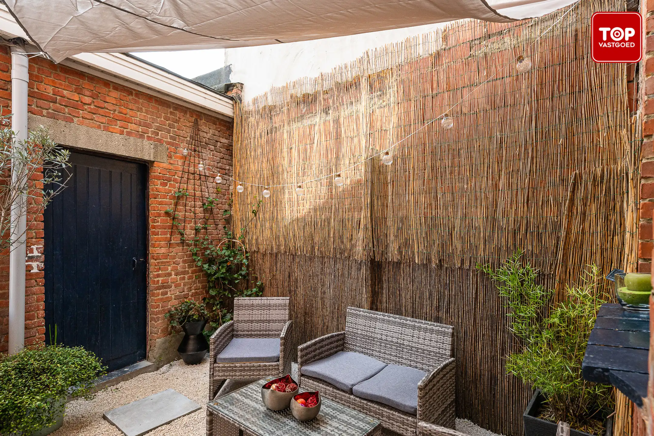 Statige, lichtrijke woning met 3 slaapkamers en stadskoer foto 27