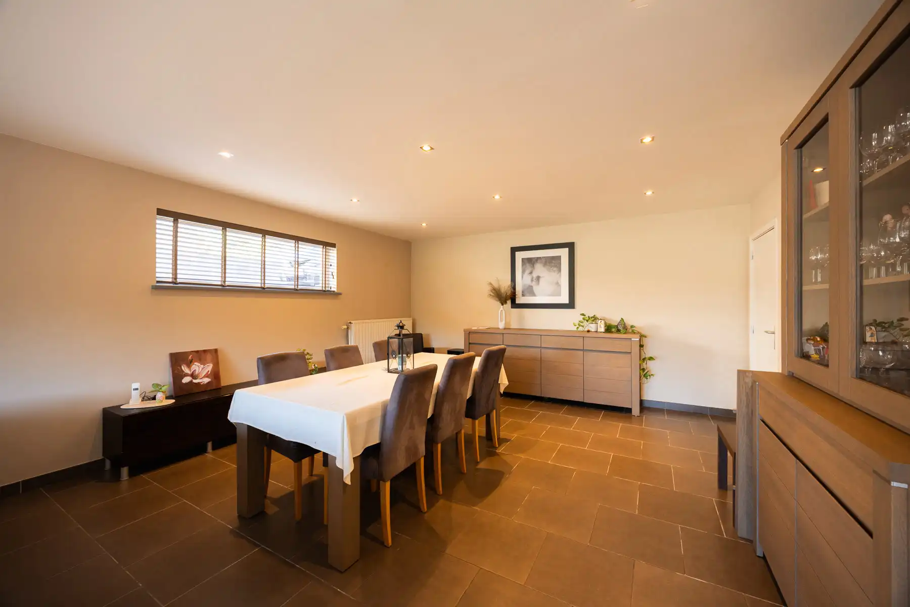 Ruime energiezuinige woning met 6 SLPK's en diepe tuin foto 6