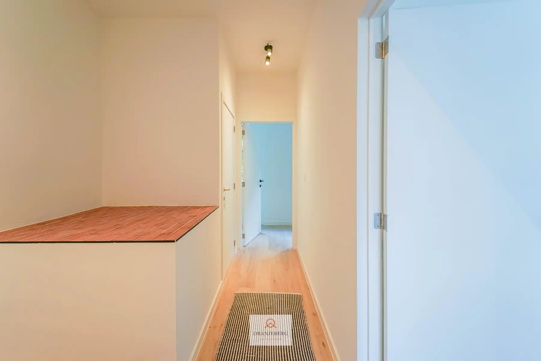 Gerenoveerd penthouse met zonnig terras in Gent foto 14