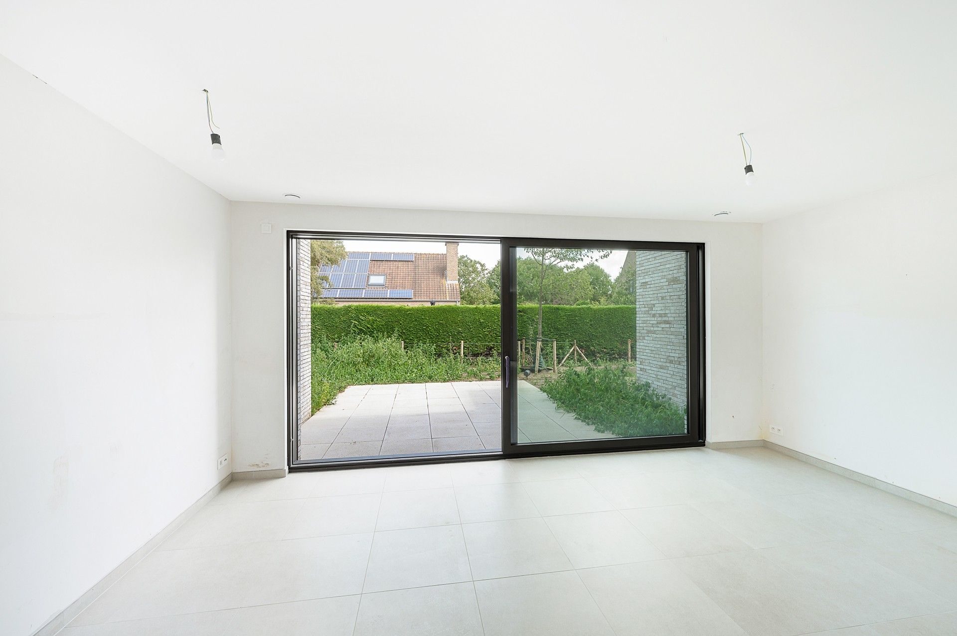 Ongemeubeld: moderne geothermische en energiezuinige woning te Knokke foto 11