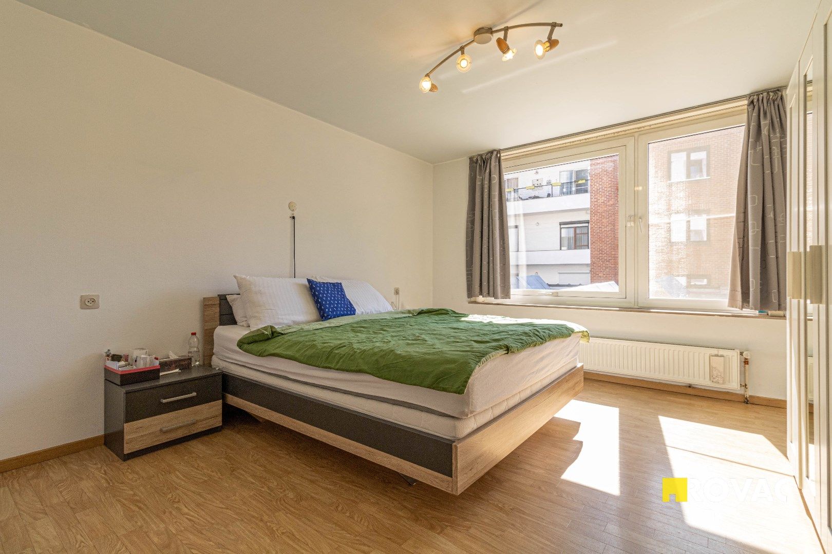 Zeer verzorgd en centraal gelegen appartement op 1ste verdieping met bijhorende autostandplaats foto 11
