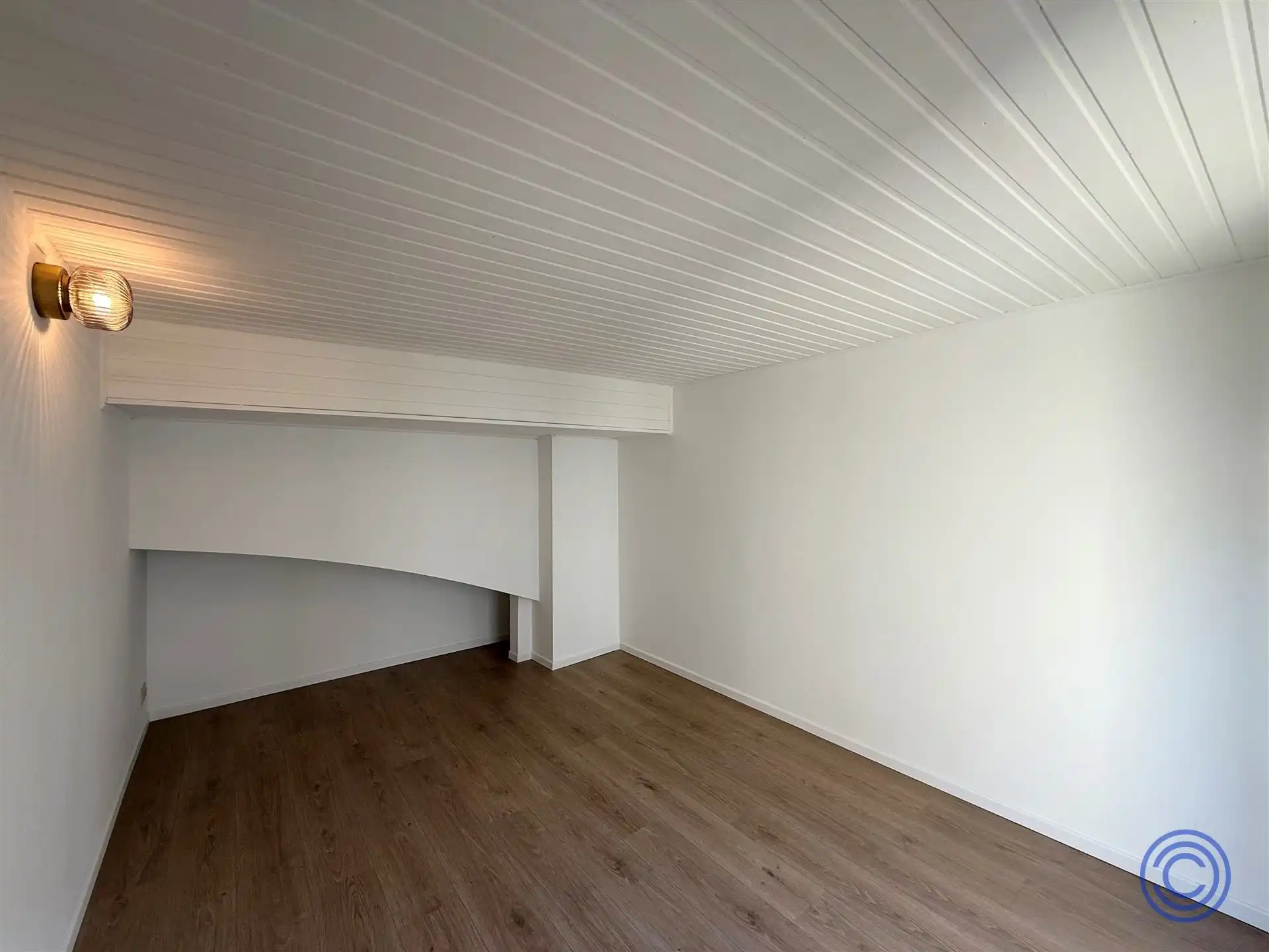 Ruim triplex appartement met 2-slpk in Sint-Andries! foto 8