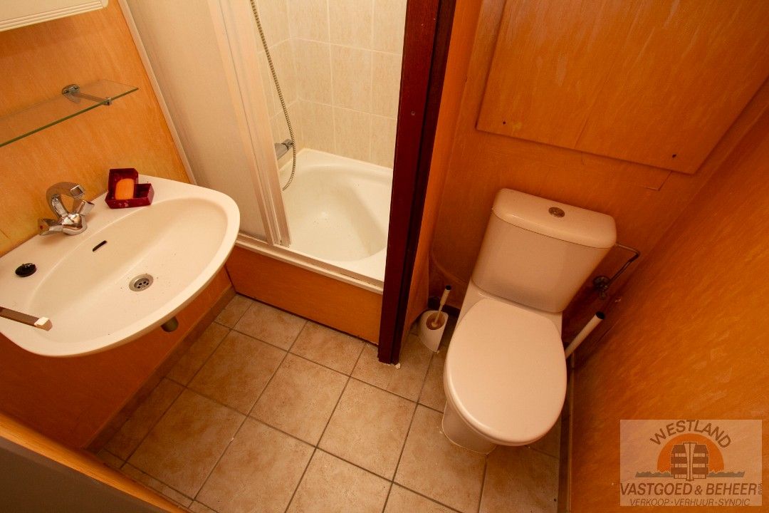 Te renoveren gelijkvloers appartement met 2 slaapkamers te koop in Nieuwpoort Bad foto 5