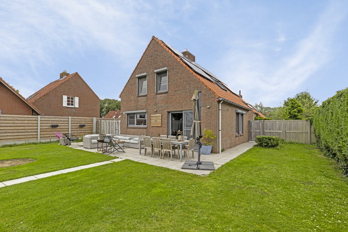 Instapklare villa met 3 slaapkamers te koop in Lissewege foto {{pictureIndex}}