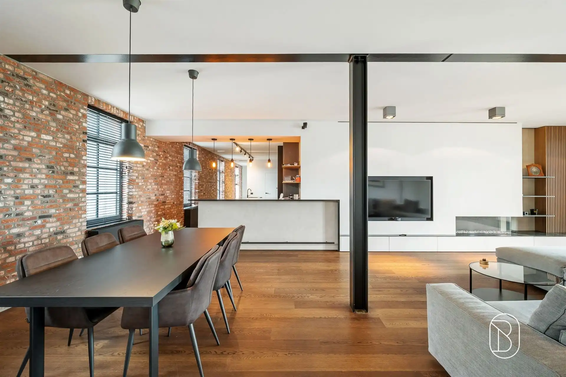 Exclusieve loft met ruim terras en zwemvijver in Gent foto 3