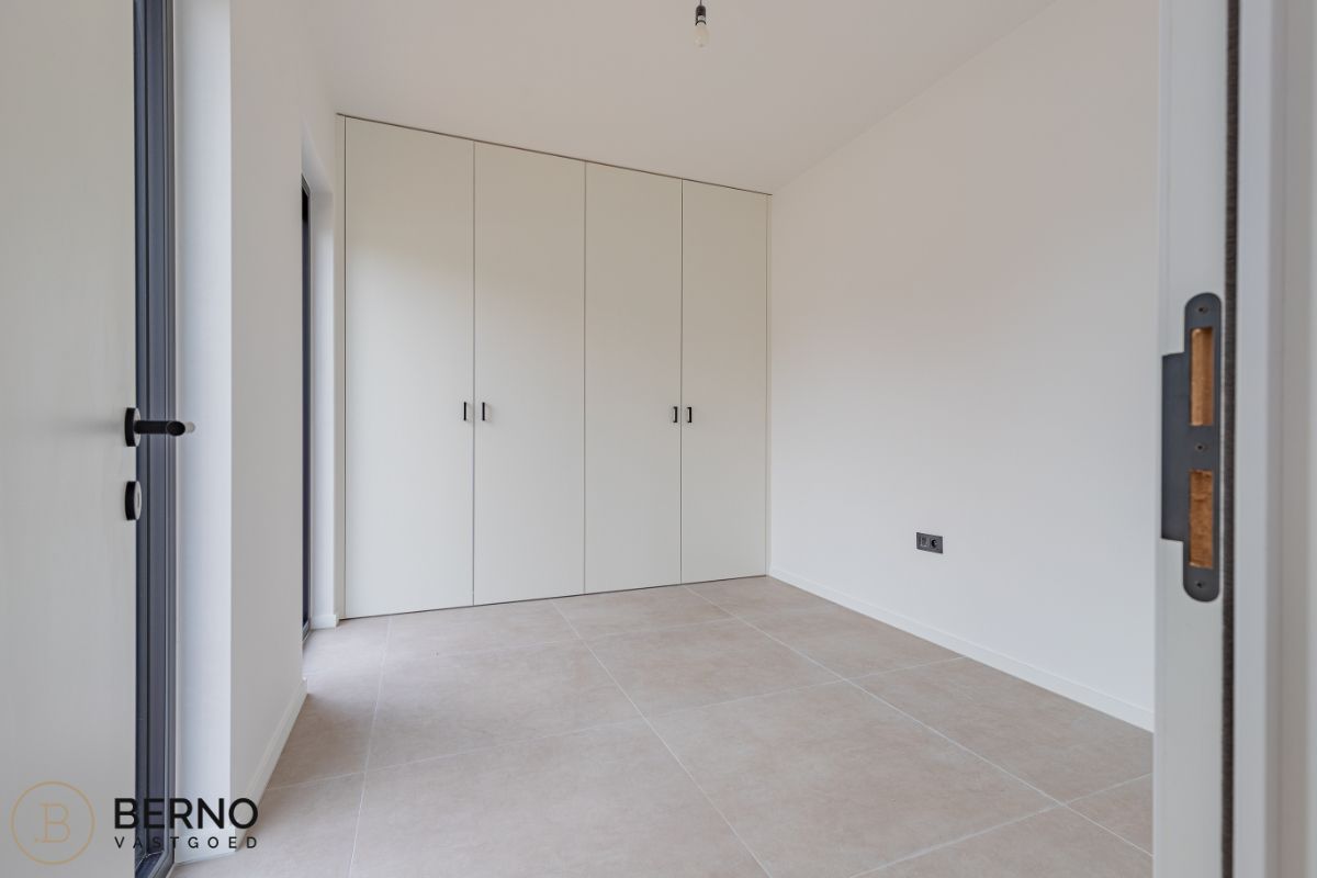 Nieuwbouwwoning met tuin foto 5