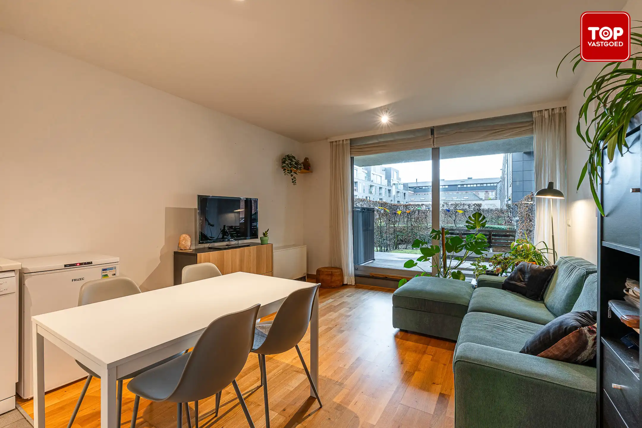 Instapklaar appartement op Toplocatie foto {{pictureIndex}}