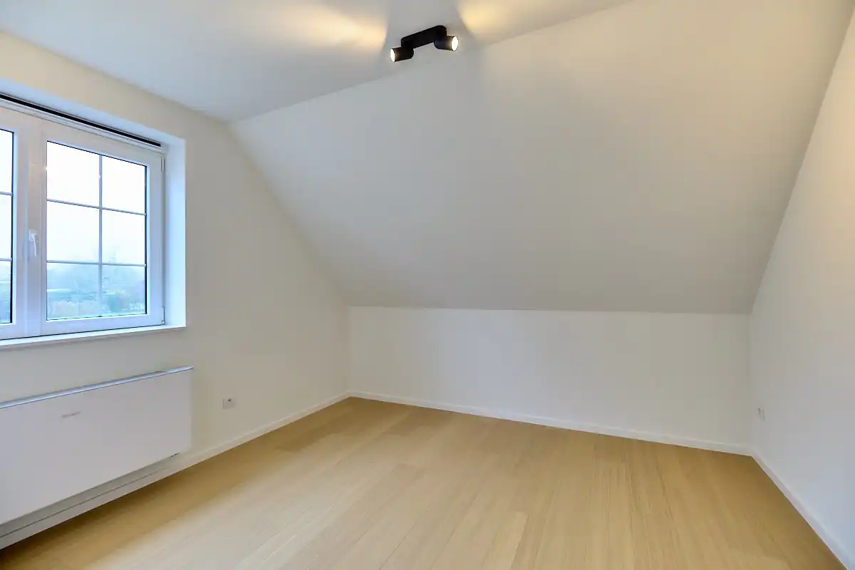 Volledig afgewerkte alleenstaande nieuwbouwwoning te Hooglede foto 12